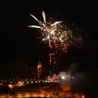 Kutlamalara havai fişekli final 