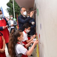 Köy okulunda bayram havası 