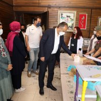 Kadınlar hem eskilere hem hayata renk kattı 