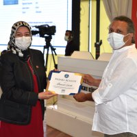 Başarılı personeller ödüllendiriliyor 
