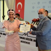 Başarılı personeller ödüllendiriliyor 