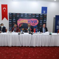 Sanatçıya destek halka moral festivali 