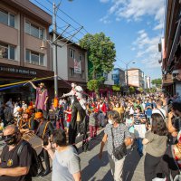 Bursa sokakları sanatla şenleniyor  