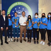Havuzlar spor okuluyla şenlendi 