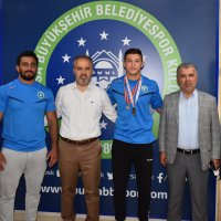 Havuzlar spor okuluyla şenlendi 
