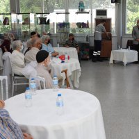 Huzurevi ve hastanede bayram 