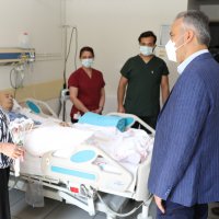 Huzurevi ve hastanede bayram 
