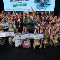 Halk danslarında muhteşem final 
