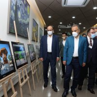 ‘Pandemide Bursa’ sergisi hastaneleri geziyor 