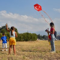 Bursa’da Zafer coşkusu uçurtmalarla yaşandı 
