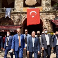 6 asırlık handa develi koza mezadı 