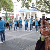 Dikkat! Her an müzik çıkabilir 