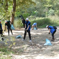 Daha temiz çevre için çöp topladılar 