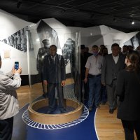 Demokrasinin uç beyleri Demokrasi Adası’nda 