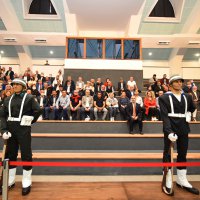 Demokrasinin uç beyleri Demokrasi Adası’nda 