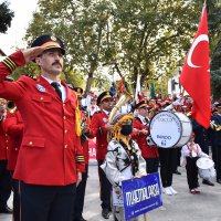 Bandolar Festivali çok sesli kortejle başladı 