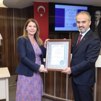Sağlık, tüm kentlerin ana gündemi 