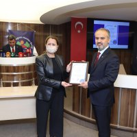 Sağlık, tüm kentlerin ana gündemi 