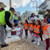 Minik yüreklerin büyük sevgisi 