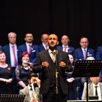 Muhtarlar Korosunun solisti Başkan oldu 