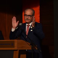 Muhtarlar Korosunun solisti Başkan oldu 