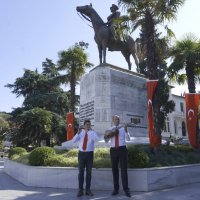 Bursalı sanatçılardan ‘Cumhuriyet Marşı’ 