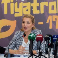 Perde çocuklar ve gençler için açılıyor 