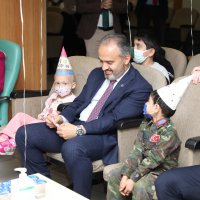 Lösemili çocuklar için tiyatro hastaneye taşındı 