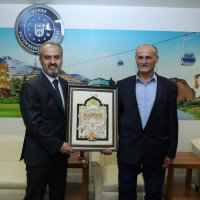 Şehitlerimizin yakınları baş tacımız 