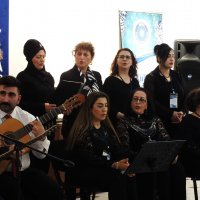 Atatürk türkü ve şiirlerle anıldı 