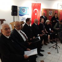 Atatürk türkü ve şiirlerle anıldı 