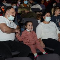 Tiyatro şehrin dört yanında 