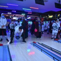 Özel çocuklar bowlingle eğlendi 