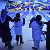 Özel çocuklar bowlingle eğlendi 