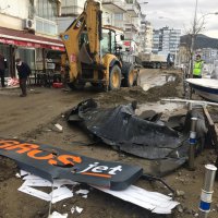 Büyükşehir’de lodos mesaisi 