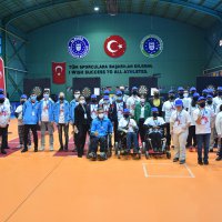 Engelleri Dart Turnuvası’yla aştılar 
