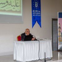 Ünlü yazarlar okurlarıyla buluşuyor 