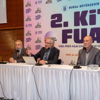 350 bin okur kitapla buluştu 
