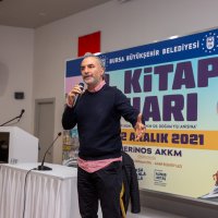 350 bin okur kitapla buluştu 