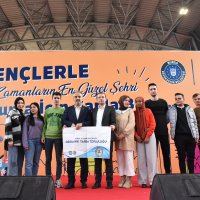 Bursa'nın geleceği gençlerle şekilleniyor 