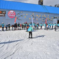 Öğrencilerin kayak heyecanı 