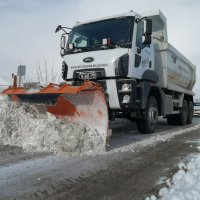 Bir metreyi bulan karlı yolları aşıp şifa dağıttılar 