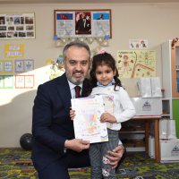 Ana Kucağı’nda karne sevinci 