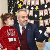 Ana Kucağı’nda karne sevinci 