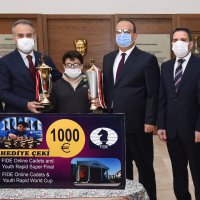 Ana Kucağı’nda karne sevinci 