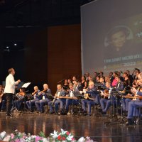 Müzeyyen Senar eserleriyle müzik ziyafeti 