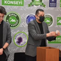 Çocuk Meclisi’nde demokrasi şöleni 