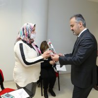 Kadınlar, günlerini üreterek kutladı 