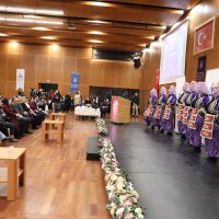 Kadınlar, günlerini üreterek kutladı 