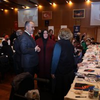 Kadınlar, günlerini üreterek kutladı 